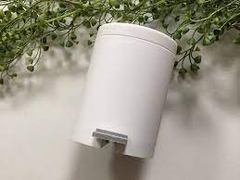 Thùng đựng rác mini nắp bật