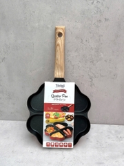 Chảo chiên 4 ngăn chống dính Todaii mẫu cỏ 4 lá màu đỏ