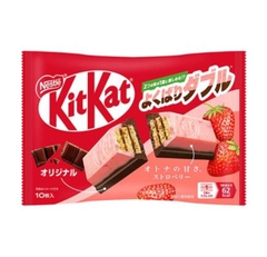 Bánh Kitkat vị dâu mix socola