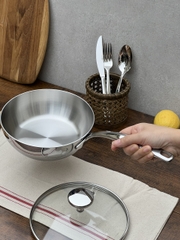 Chảo đúc Inox 3 lớp đáy liền sây lòng Tri-ply có vung kính Kaiyo, 18cm