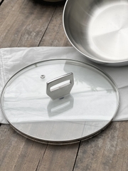 Chảo inox 316 liền khối 5-ply Premium Kaiyo -sâu lòng có vung kính 24cm