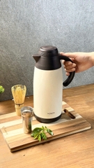 Phích pha trà giữ nhiệt 2 lớp inox có lõi lọc Kaiyo dung tích 1100ml, màu kem