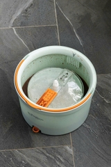 Cây lau nhà thông minh tách nước bẩn Kaiyo màu xanh mint