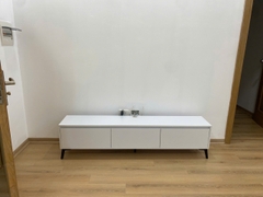 Kệ tivi đặt sàn bắc âu màu sồi ngăn kéo trắng (180x30x40cm) -TVL014