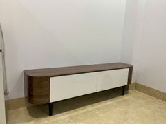 Kệ tivi đặt sàn Bắc âu bo góc  -TVL203