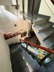 SANG GẤP SPA - NAILS HẺM XE HƠI TRUNG TÂM Q10