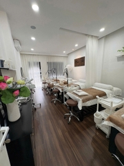 SANG GẤP SPA - NAILS HẺM XE HƠI TRUNG TÂM Q10