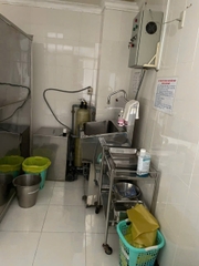 CHO THUÊ TOÀ NHÀ MẶT TIỀN QUẬN 10 – RỘNG 10X10M, CÓ THANG MÁY, ĐẦY ĐỦ PCCC. XỬ LÝ NƯỚC THẢI