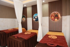 🔥 ĐỔI MẶT BẰNG LỚN – SANG GẤP SPA DƯỠNG SINH PHÚ NHUẬN – CÓ HẦM XE & FULL PHÒNG XÔNG 🔥