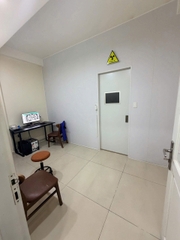 CHUYỂN NHƯỢNG PHÒNG KHÁM NHA KHOA MẶT TIỀN RỘNG 5 LẦU CÓ THANG MÁY – TRANG THIẾT BỊ MỚI MÁY CT CONE BEAM