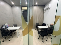 CHUYỂN NHƯỢNG PHÒNG KHÁM NHA KHOA MẶT TIỀN RỘNG 5 LẦU CÓ THANG MÁY – TRANG THIẾT BỊ MỚI MÁY CT CONE BEAM
