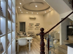 SANG NHƯỢNG SPA CÓ LƯỢNG KHÁCH HÀNG SẴN