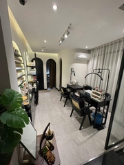 SANG GẤP SPA - NAILS HẺM XE HƠI TRUNG TÂM Q10