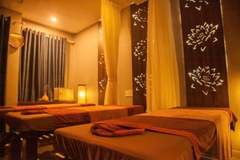 🔥 ĐỔI MẶT BẰNG LỚN – SANG GẤP SPA DƯỠNG SINH PHÚ NHUẬN – CÓ HẦM XE & FULL PHÒNG XÔNG 🔥