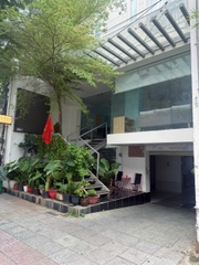SANG NHƯỢNG NHA KHOA MẶT TIỀN Q1