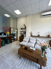 CHUYỂN NHƯỢNG SPA DƯỠNG SINH ĐẸP TẠI QUẬN 9 – NHÀ MỚI XÂY 2 NĂM, SẴN 300+ DATA THẺ LIỆU TRÌNH