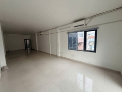 CHUYỂN NHƯỢNG PHÒNG KHÁM NHA KHOA MẶT TIỀN RỘNG 5 LẦU CÓ THANG MÁY – TRANG THIẾT BỊ MỚI MÁY CT CONE BEAM