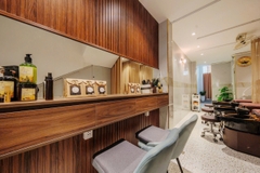 SANG NHƯỢNG TOÀN BỘ SPA - TRUNG TÂM QUẬN 1