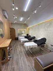 CHUYỂN NHƯỢNG CƠ SỞ CHĂM SÓC SẮC ĐẸP MẶT TIỀN QUẬN 3 – 7 PHÒNG DỊCH VỤ