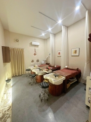 SANG NHƯỢNG SPA HẺM LỚN - QUẬN 3 CHỈ 180 TRIỆU
