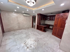 CHO THUÊ NHÀ MẶT TIỀN TRUNG TÂM QUẬN 1