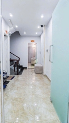 SANG NHƯỢNG PHÒNG KHÁM PTTM MẶT TIỀN QUẬN 4