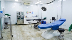 SANG NHƯỢNG PHÒNG KHÁM PTTM MẶT TIỀN QUẬN 4
