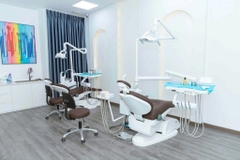 SANG NHƯỢNG PHÒNG KHÁM NHA KHOA - MẶT TIỀN TÂN PHÚ