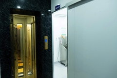 SANG NHƯỢNG PHÒNG KHÁM THẨM MỸ QUẬN 12