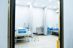 SANG NHƯỢNG PHÒNG KHÁM THẨM MỸ QUẬN 12