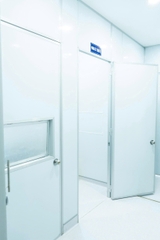 SANG NHƯỢNG PHÒNG KHÁM THẨM MỸ QUẬN 12