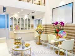 SANG NHƯỢNG PHÒNG KHÁM DA LIỄU - HẺM LỚN QUẬN 10