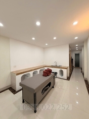 SANG NHƯỢNG CƠ SỞ THẨM MỸ QUẬN 10