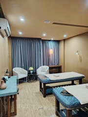 CẦN SANG NHƯỢNG SPA MASSAGE - HẺM LỚN TÂN BÌNH
