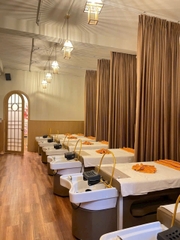 CẦN SANG NHƯỢNG SPA DƯỠNG SINH TRỊ LIỆU - MẶT TIỀN Q4