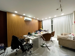 SANG NHƯỢNG PHÒNG KHÁM PHẪU THUẬT THẨM MỸ QUẬN 10