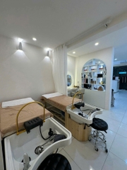 SANG SPA MẶT TIỀN QUẬN 3 - VỊ TRÍ ĐẸP