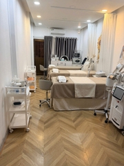 SANG NHƯỢNG SPA NHỎ XINH - MẶT TIỀN ĐƯỜNG LỚN QUẬN 3