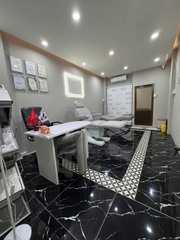 SANG NHƯỢNG SPA NHỎ XINH - MẶT TIỀN ĐƯỜNG LỚN QUẬN 3