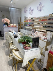 SANG NHƯỢNG TIỆM NAILS - MẶT TIỀN QUẬN 1