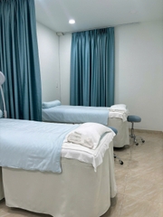 SANG NHƯỢNG PHÒNG KHÁM DA LIỄU - TRUNG TÂM QUẬN 1