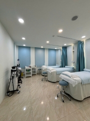 SANG NHƯỢNG PHÒNG KHÁM DA LIỄU - TRUNG TÂM QUẬN 1