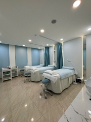 SANG NHƯỢNG PHÒNG KHÁM DA LIỄU - TRUNG TÂM QUẬN 1