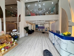 SANG NHƯỜN PHÒNG KHÁM THẨM MỸ QUẬN 1