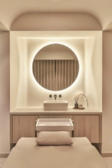 SANG NHƯỢNG PHÒNG KHÁM THẨM MỸ LUXURY