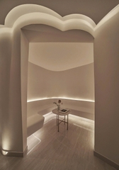 SANG NHƯỢNG PHÒNG KHÁM THẨM MỸ LUXURY