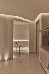 SANG NHƯỢNG PHÒNG KHÁM THẨM MỸ LUXURY