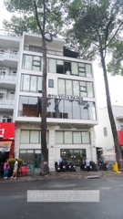 SANG NHƯỢNG PHÒNG KHÁM - TÒA NHÀ MẶT TIỀN 2 CHIỀU