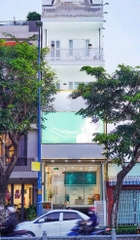 SANG NHƯỢNG PHÒNG KHÁM PTTM MẶT TIỀN QUẬN 4
