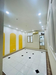 SIÊU PHẨM MẶT TIỀN TRỐNG KINH DOANH [QUẬN 1] CÓ HẦM ĐỂ XE CHỈ 60 TRIỆU/THÁNG